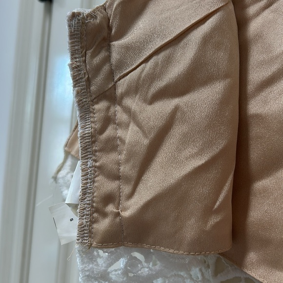 DO+BE size small two piece white lace set - Picture 9 of 10